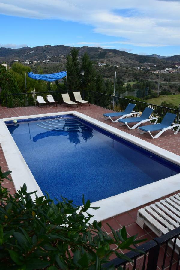Apartamento En Villa Con Piscina Malaga Exterior photo